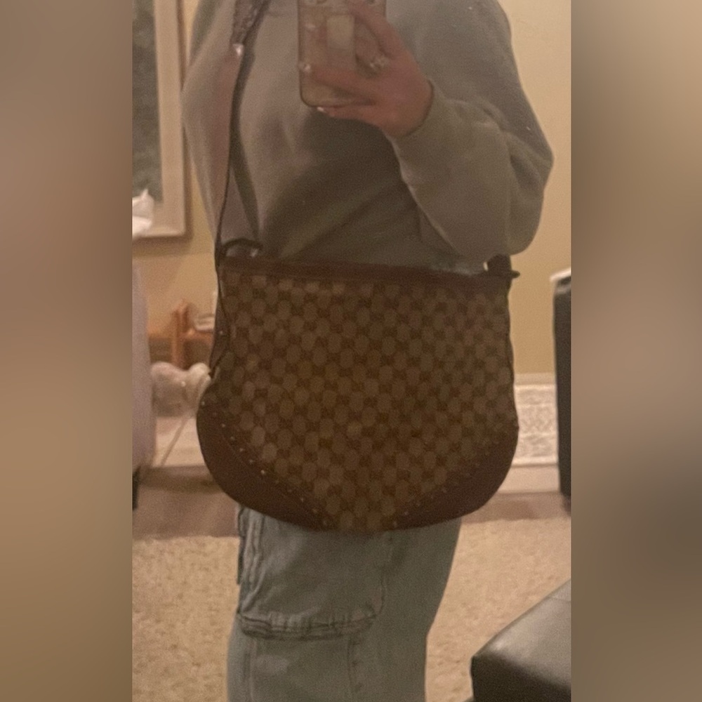 Authentic Vintage Gucci Crossbody Bag - Picture 2 of 16